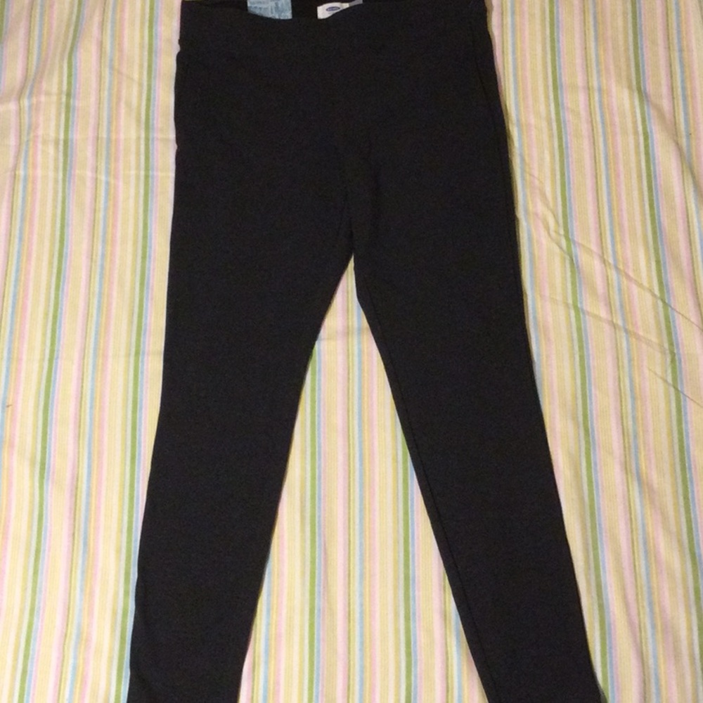 ⭐️ Old Navy Active Stretch Leggings
